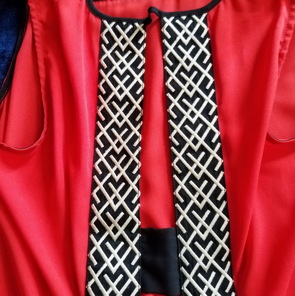 Orange/black crisscross detail tank - Picture 5 of 9